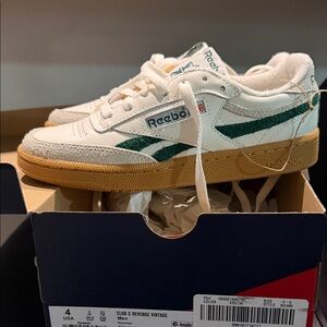 NIB Club C Revenge Vintage Reebok Sneakers dark green